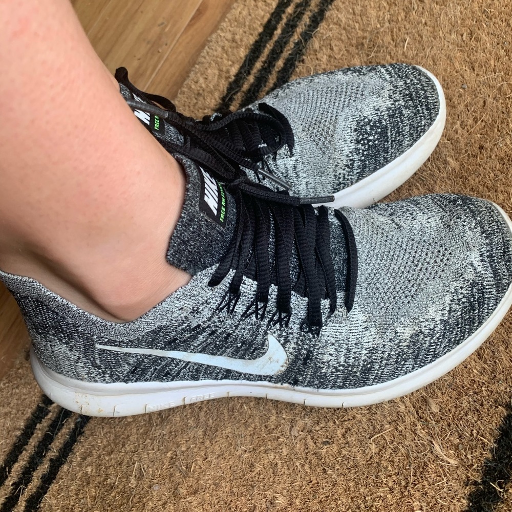 NIKE FLYNIT SHOES